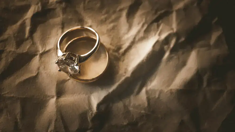 Close up of wedding rings